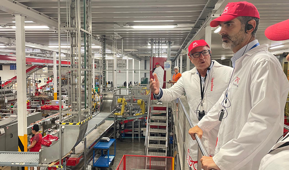 la-junta-destina-120-millones-a-modernizar-el-campo-andaluz-y-respalda-el-liderazgo-internacional-de-la-cooperativa-la-palma