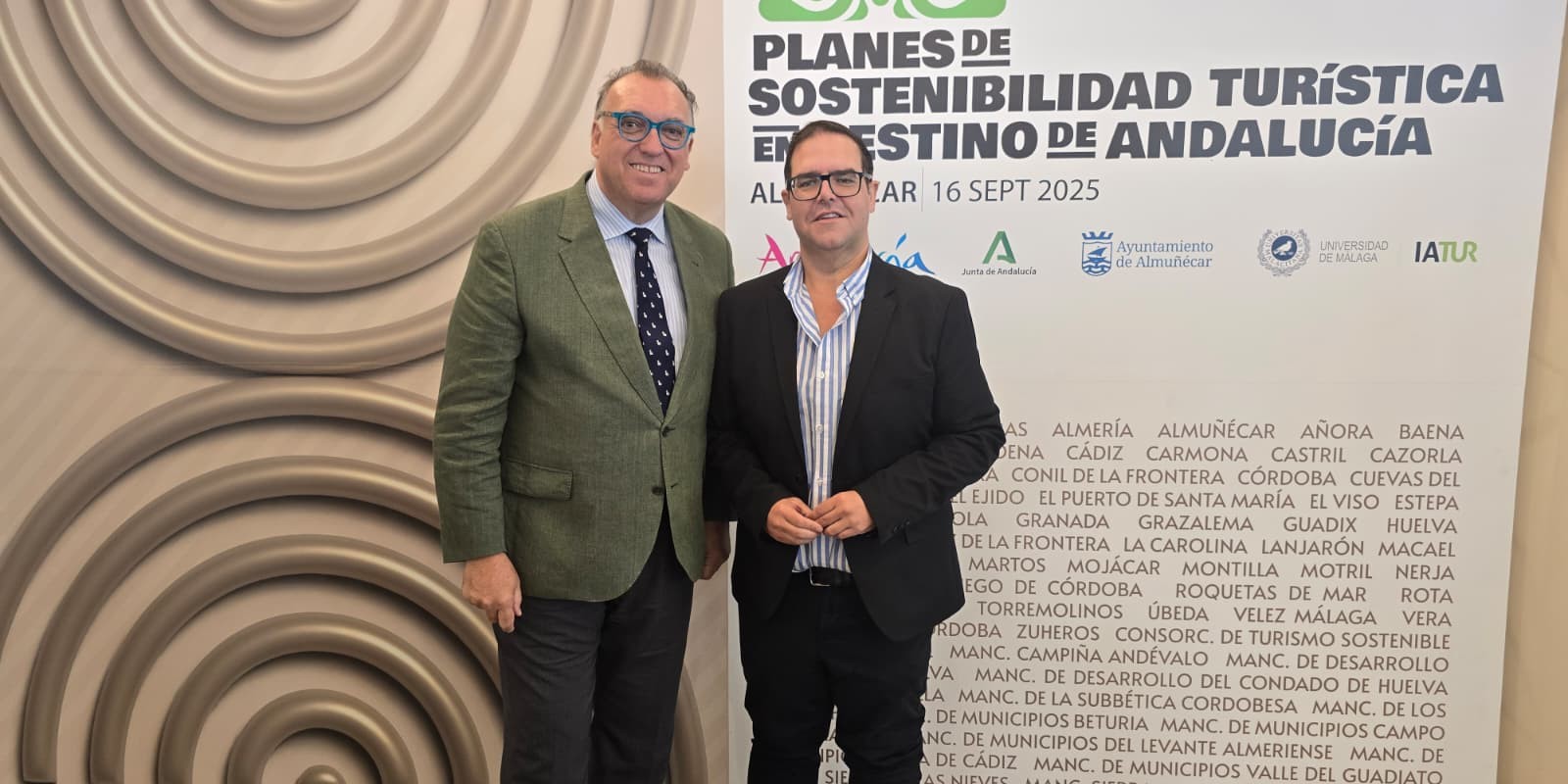 caballero-en-la-costa-tropical-se-impulsan-el-parque-azul-de-vida-submarina-en-almunecar-un-corredor-ecologico-en-motril-y-medidas-de-sostenibilidad-turistica-en-salobrena