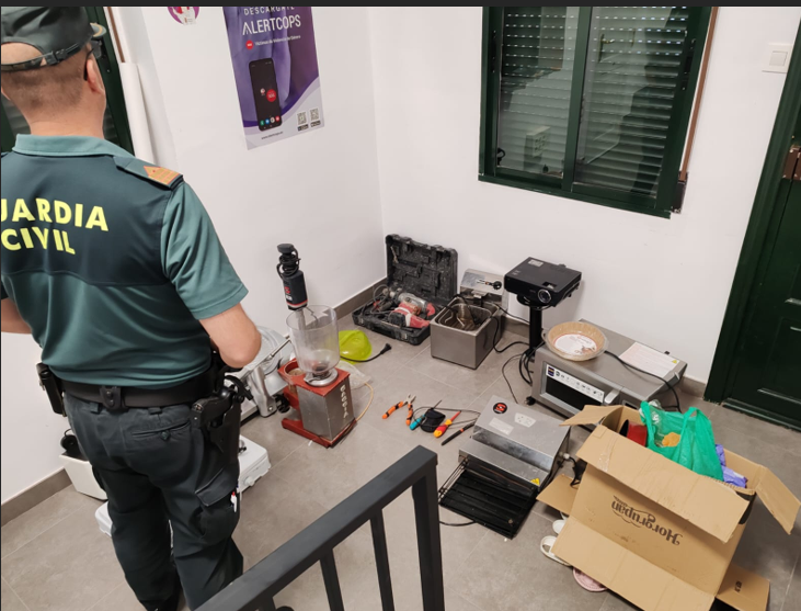 detenido-en-montillana-un-hombre-de-46-anos-por-tres-robos-con-fuerza-tras-hallar-en-su-domicilio-todo-el-material-sustraido