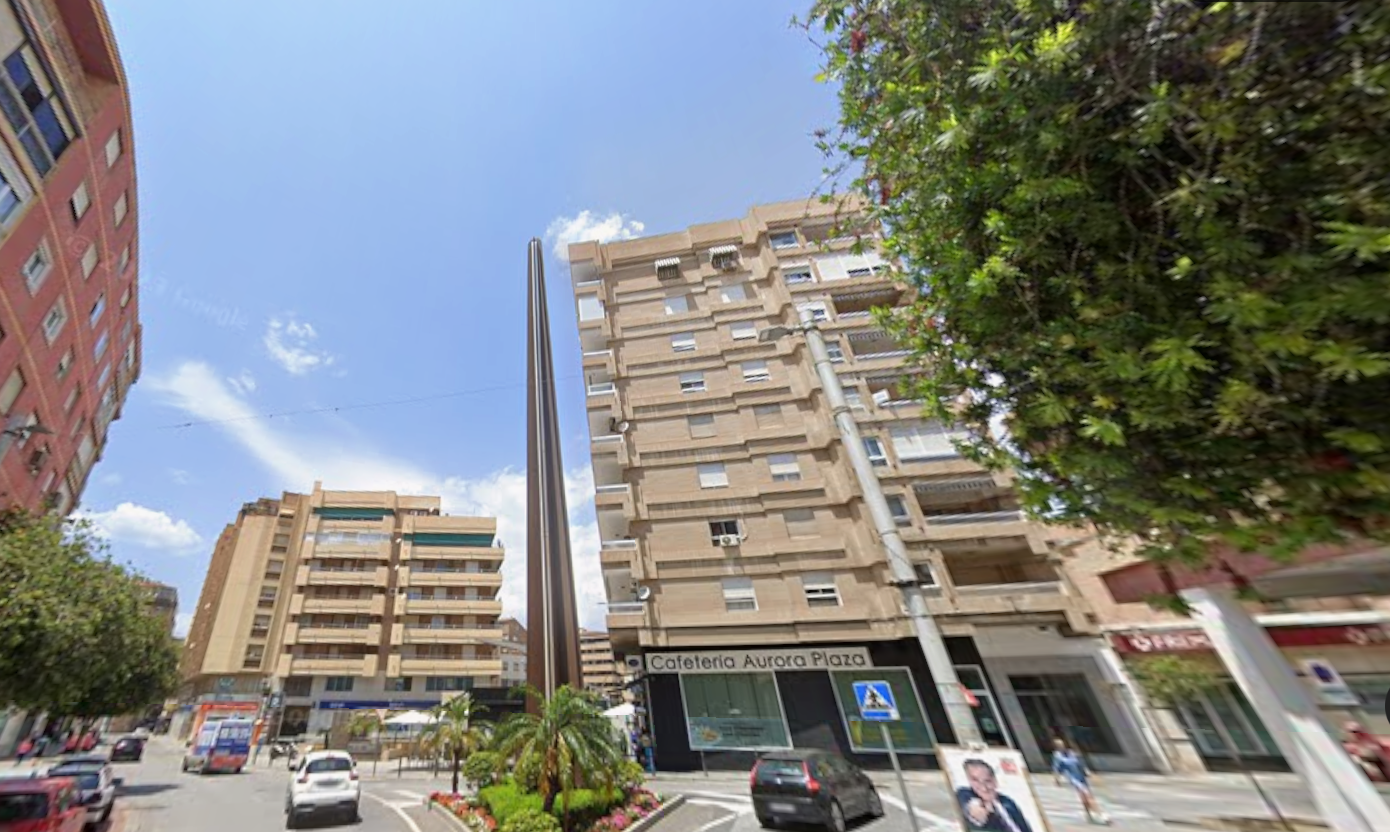 motril-traslada-el-obelisco-de-la-calle-cuevas-a-la-rotonda-de-las-ventillas-y-lo-sustituira-por-un-homenaje-a-la-historica-fuente-de-la-bola