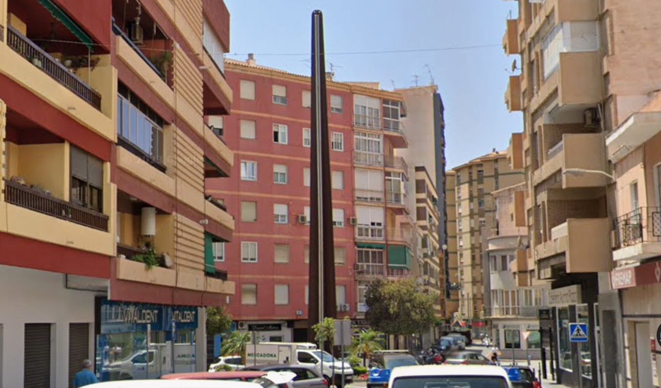 abelardo-espejo-tramblin-advierte-al-ayuntamiento-de-motril-no-se-toque-el-obelisco-sin-mi-autorizacion