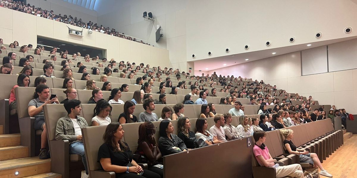 andalucia-convoca-un-cau-extraordinario-para-autorizar-los-nuevos-grados-de-ia-e-ingenieria-biomedica-en-granada-y-jaen