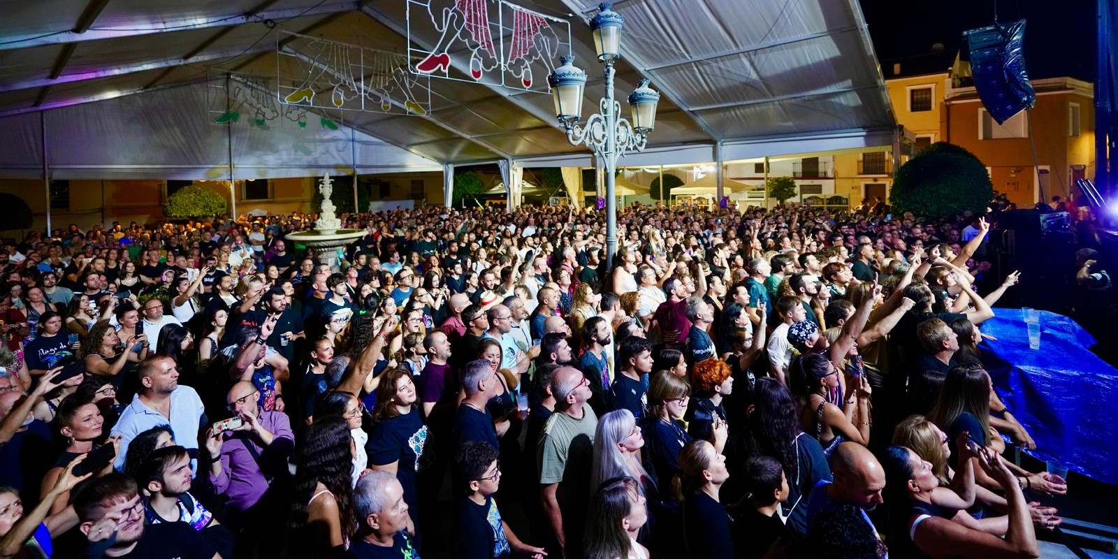 otura-arranca-su-gran-feria-con-una-cena-multitudinaria-con-casi-medio-millar-de-mayores-y-un-ambiente-de-fiesta-total