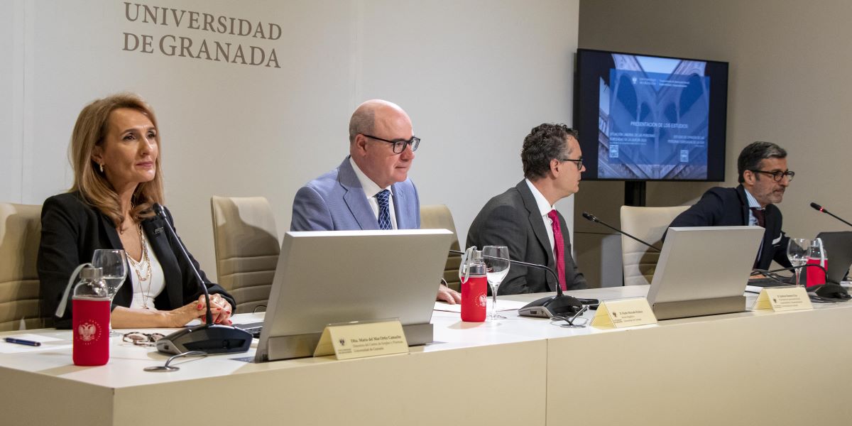 la-universidad-de-granada-celebra-la-aprobacion-de-sus-nuevos-grados-en-ciencia-de-datos-e-inteligencia-artificial-e-ingenieria-biomedica