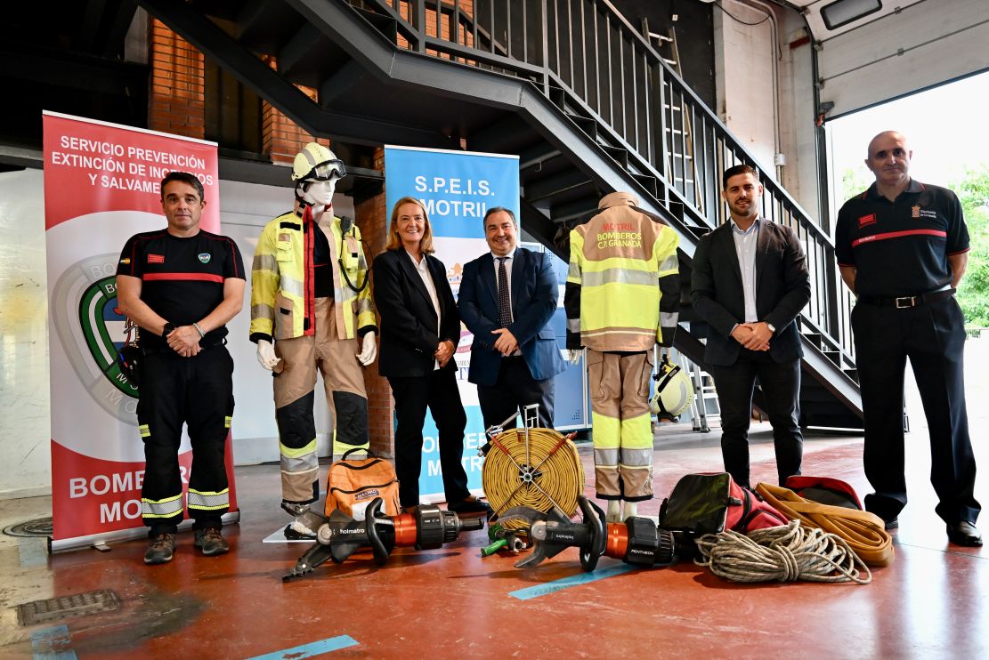 la-diputacion-invierte-87-229-euros-en-el-parque-de-bomberos-de-motril-nuevas-instalaciones-y-equipos-de-proteccion-de-vanguardia