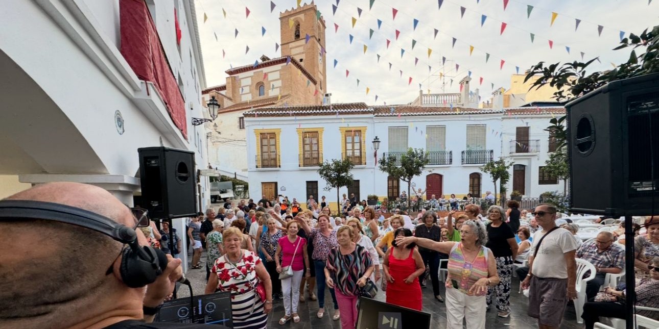 salobrena-abre-sus-fiestas-patronales-2025-con-un-emotivo-homenaje-a-sus-mayores