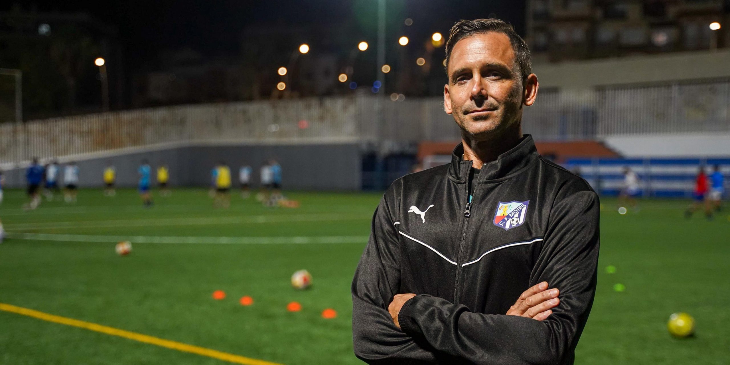 daniel-reyes-cerebro-del-femenino-del-cf-motril-nominado-a-los-premios-alumni-2025-por-su-exito-en-velez