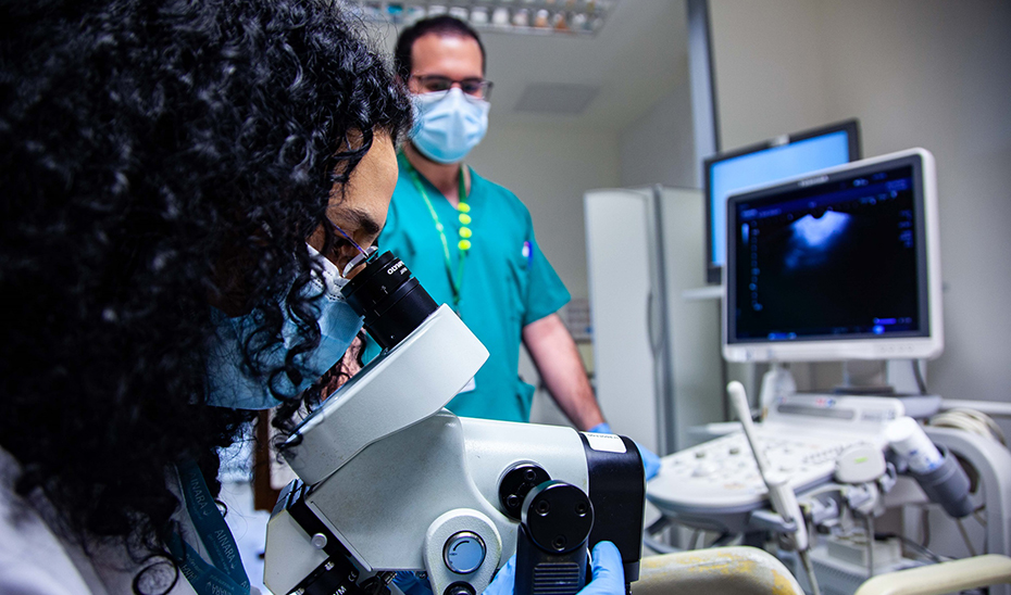 andalucia-destina-101-millones-de-euros-y-705-profesionales-al-impulso-de-los-cribados-de-cancer-de-colon-y-cuello-uterino
