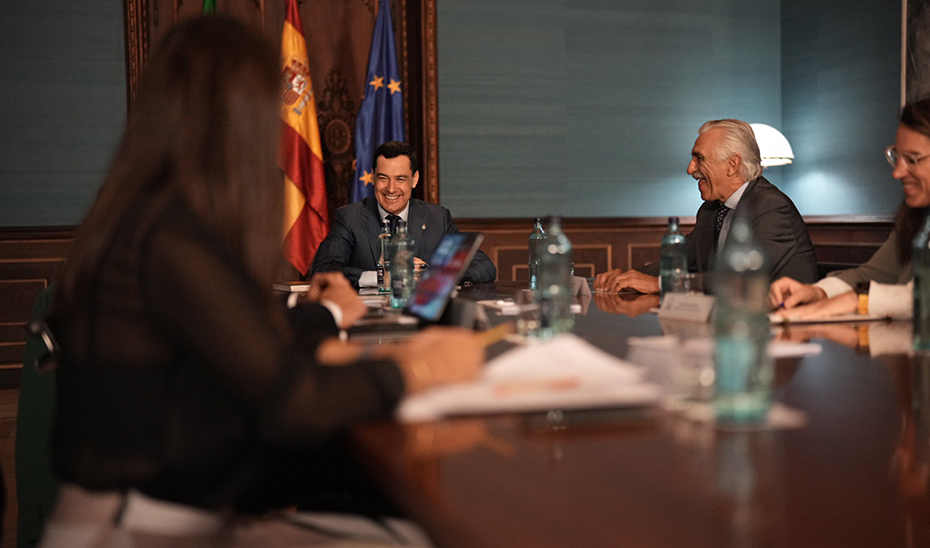 andalucia-lanza-una-ayuda-de-hasta-14-000-euros-anuales-para-pacientes-con-ela-disponible-desde-este-jueves