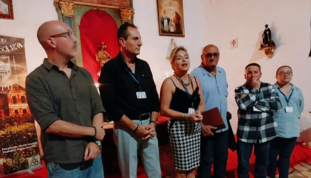 la-iglesia-de-santiago-apostol-de-tablate-acoge-la-i-edicion-de-cronicas-en-la-iglesia-un-encuentro-entre-historia-y-conciencia
