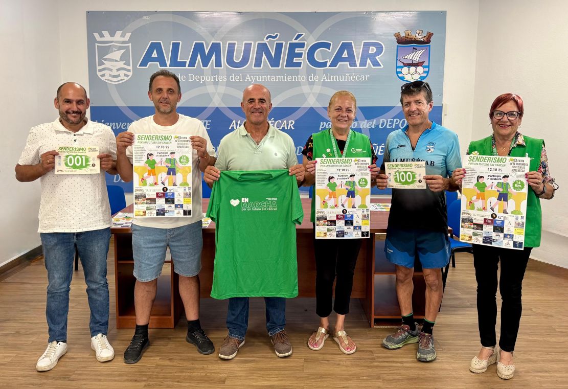 torrecuevas-une-deporte-y-solidaridad-con-el-senderismo-por-un-futuro-sin-cancer-dentro-de-las-fiestas-de-la-chirimoya