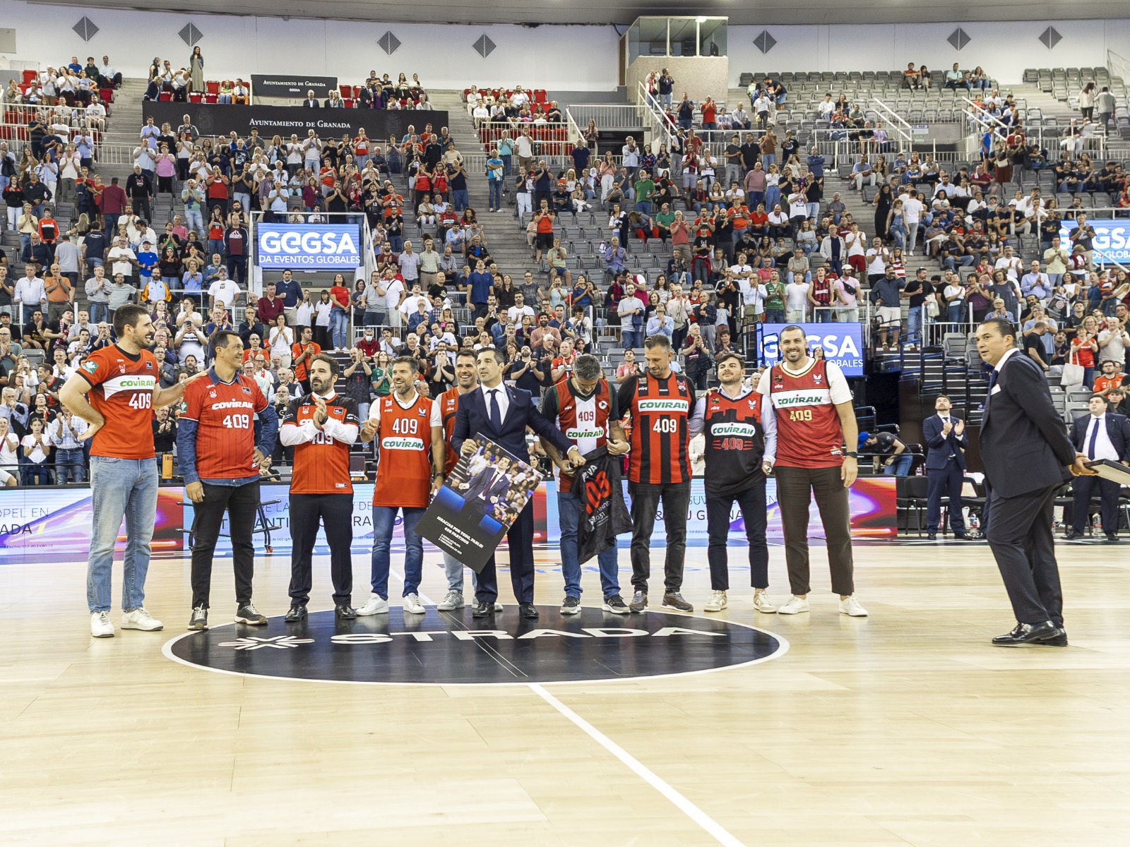 el-coviran-granada-roza-la-victoria-pero-cae-ante-el-baskonia-80-83-en-una-noche-de-emociones