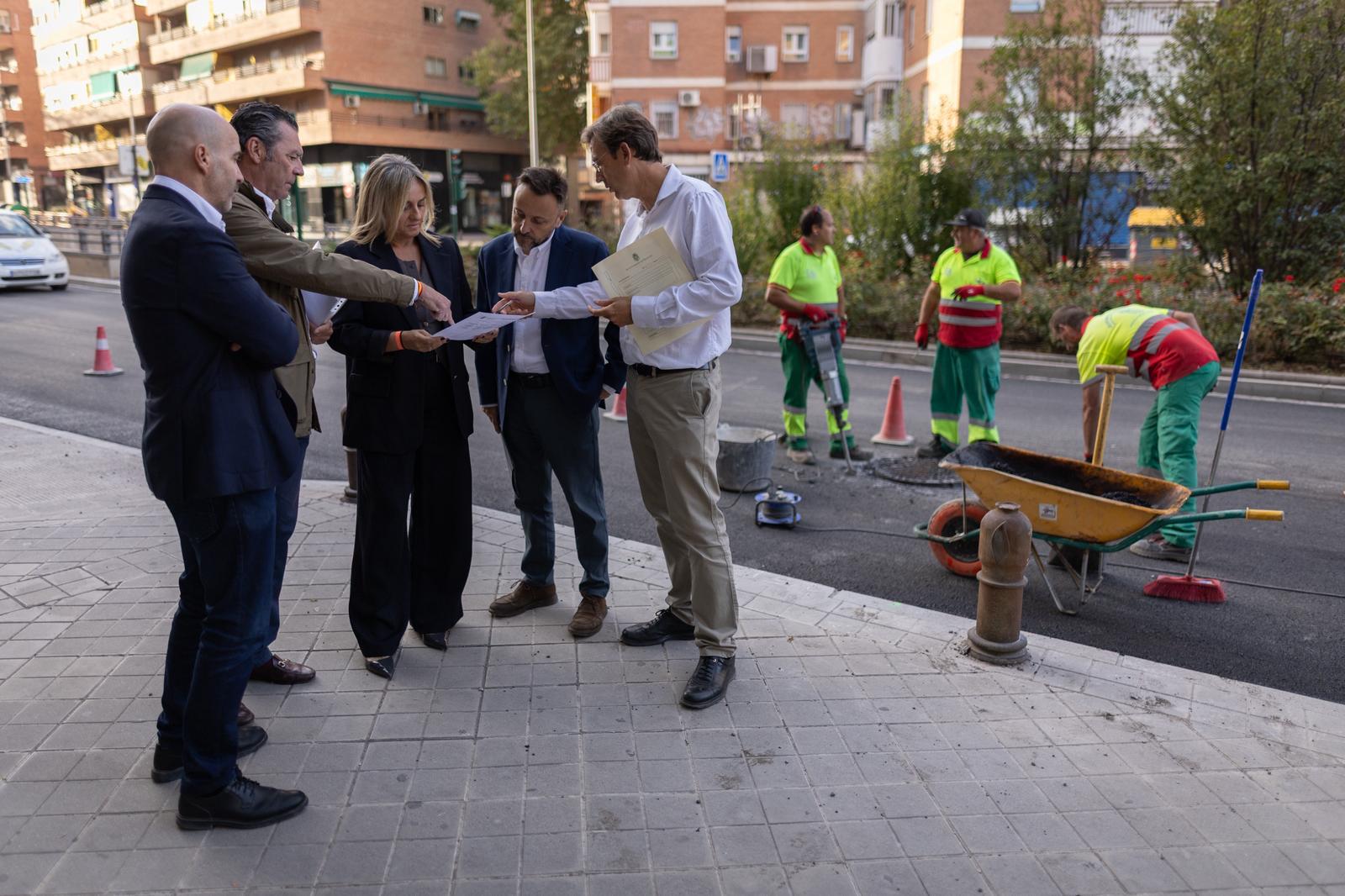 granada-pone-en-marcha-un-ambicioso-plan-asfaltico-mas-de-30-000-m%c2%b2-de-calles-renovadas-con-tecnologia-sostenible-y-una-inversion-que-alcanzara-los-15-millones-en-2026