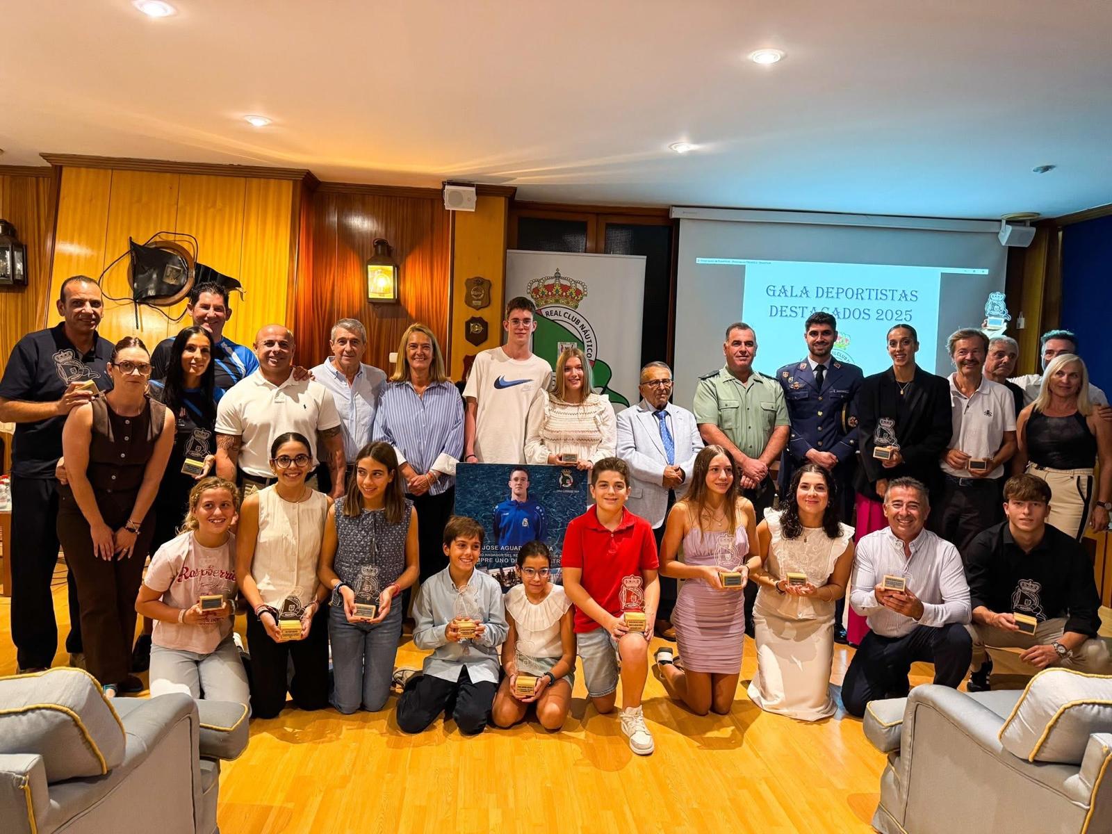 motril-emotiva-gala-del-deporte-del-real-club-nautico-homenaje-al-esfuerzo-la-superacion-y-los-valores-del-mar