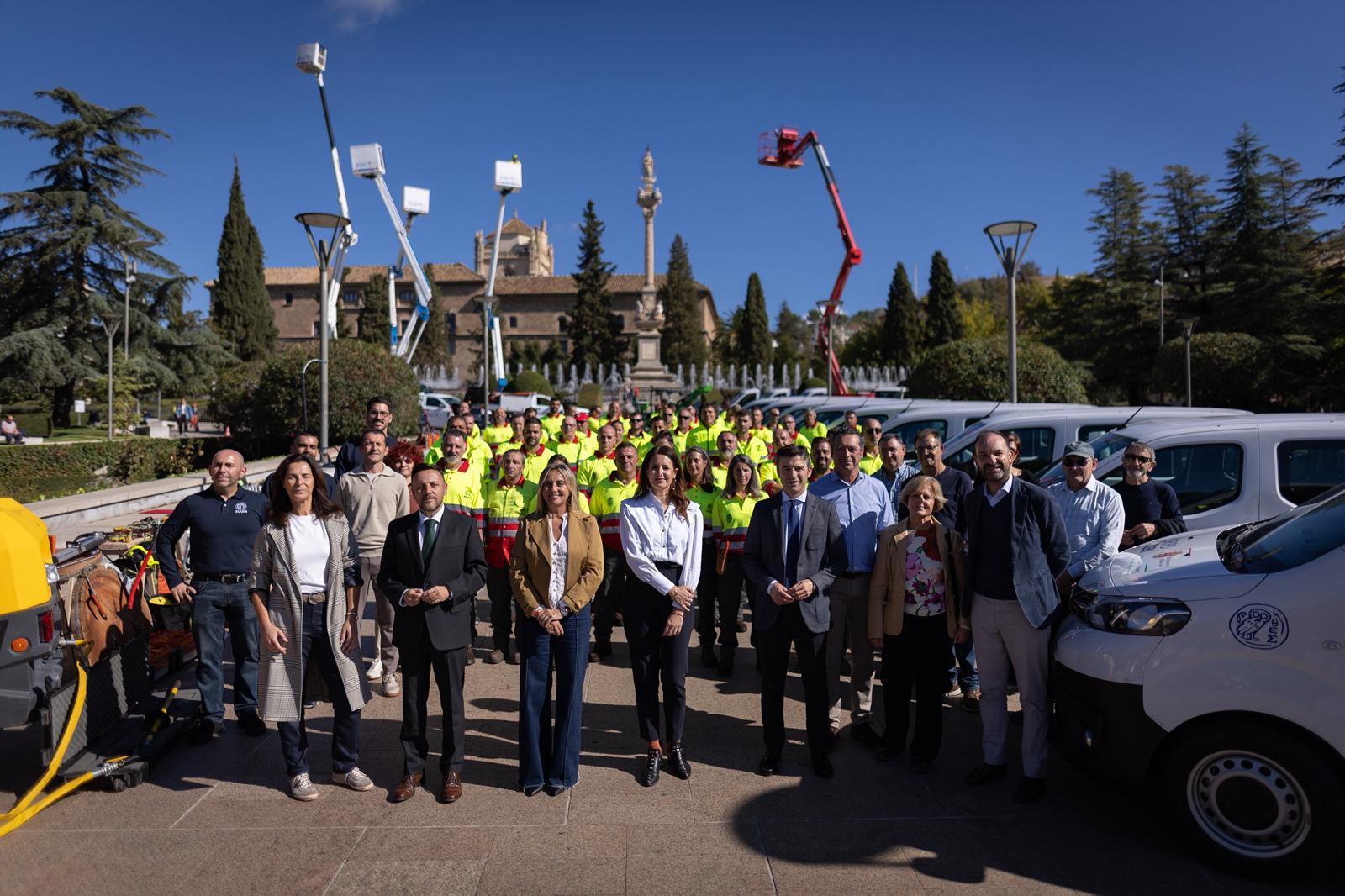 con-4-turismos-13-furgonetas-16-camiones-y-660-jornadas-extra-granada-moderniza-56-849-arboles-y-11-millones-de-m%c2%b2-de-zonas-verdes