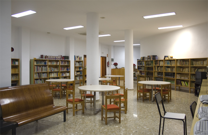 salobrena-conmemora-el-dia-de-las-bibliotecas-2025-destacando-su-papel-contra-la-desinformacion