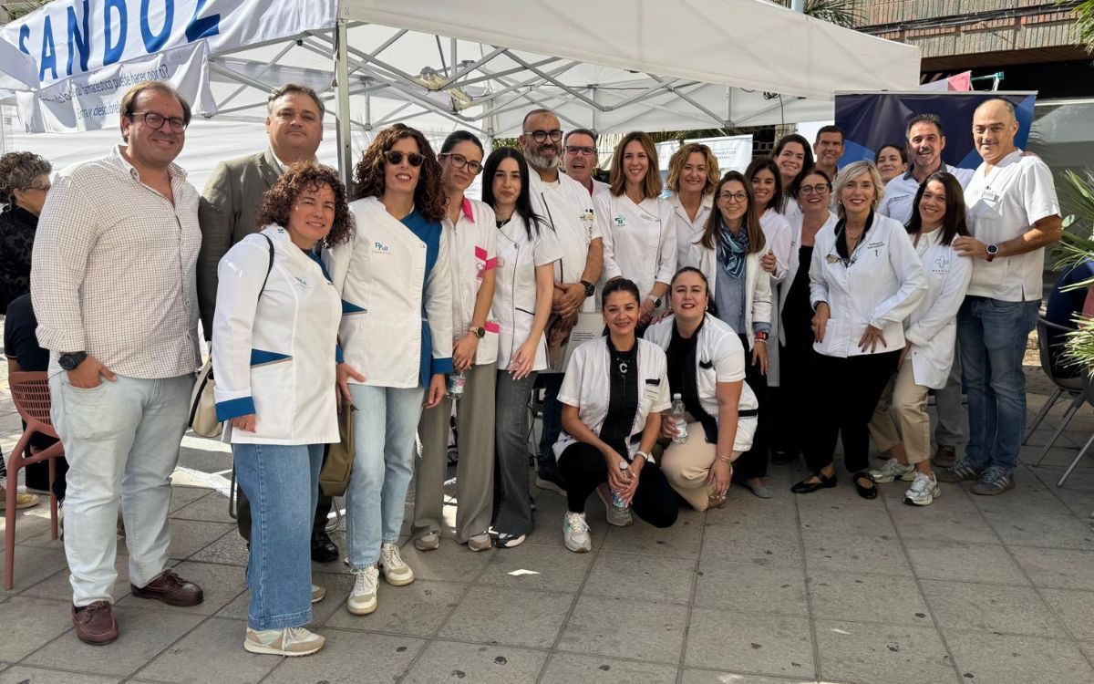 motril-farmaceuticos-granadinos-acercan-la-prevencion-y-el-consejo-sanitario-a-los-vecinos-de-motril-en-la-carpa-de-la-salud
