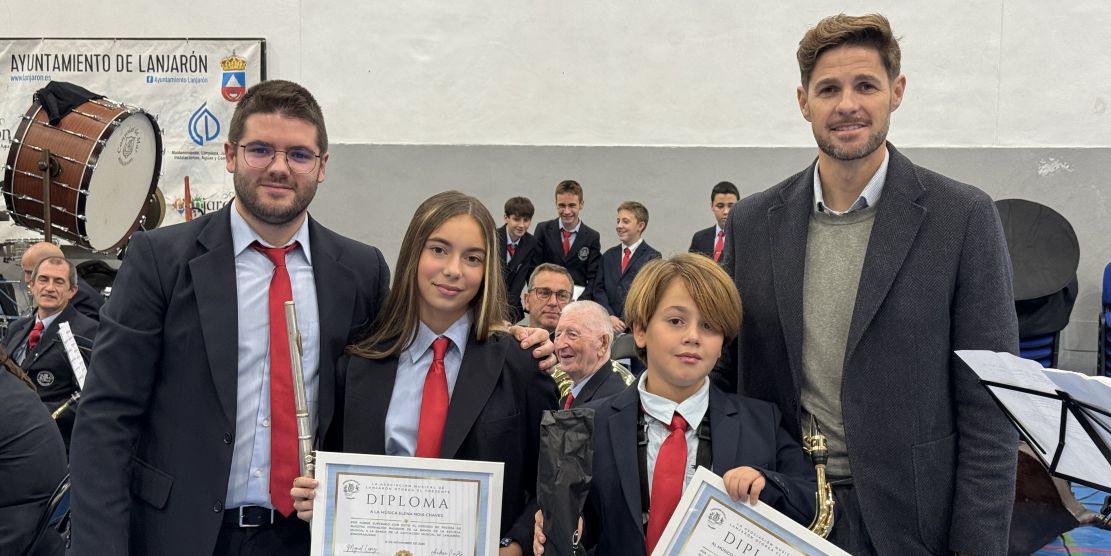 lanjaron-celebra-un-gran-concierto-de-santa-cecilia-con-mas-de-80-musicos-y-tres-bandas-unidas-en-una-jornada-de-convivencia