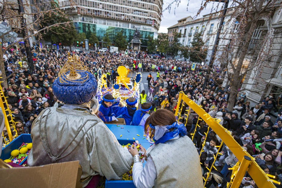 ninos-y-ninas-de-granada-podran-subir-a-la-carroza-granada-2031-en-la-cabalgata-de-reyes-2026-abierto-el-plazo-para-apuntarse-al-sorteo