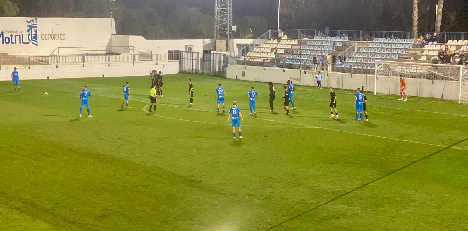 motril-pato-firma-un-hat-trick-para-el-cf-motril-pero-la-ud-san-pedro-amarga-la-tarde-al-lider-en-el-escribano-castilla