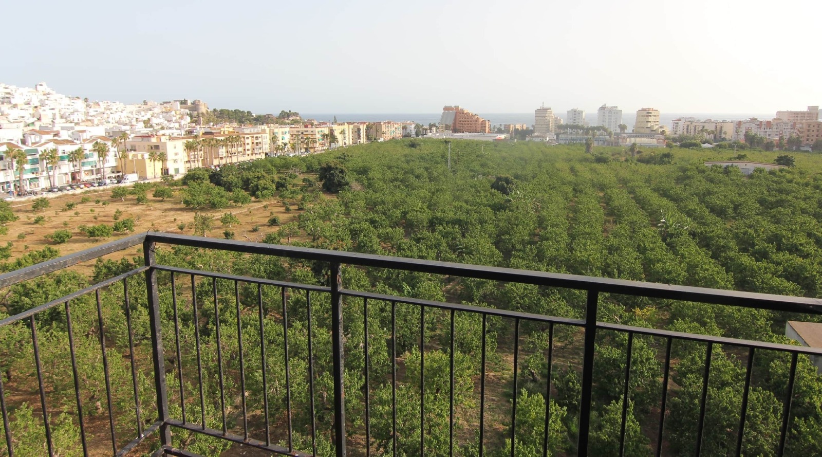 almunecar-la-herradura-adjudica-la-construccion-de-una-nueva-pasarela-peatonal-sobre-el-rio-seco-por-240-526-euros