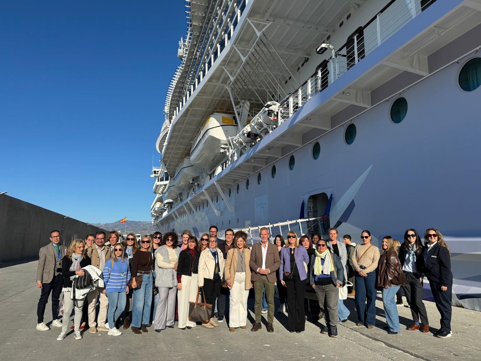 motrilport-y-norwegian-cruise-line-cierran-el-ciclo-motril-como-destino-de-cruceros-con-una-jornada-a-bordo-del-norwegian-viva