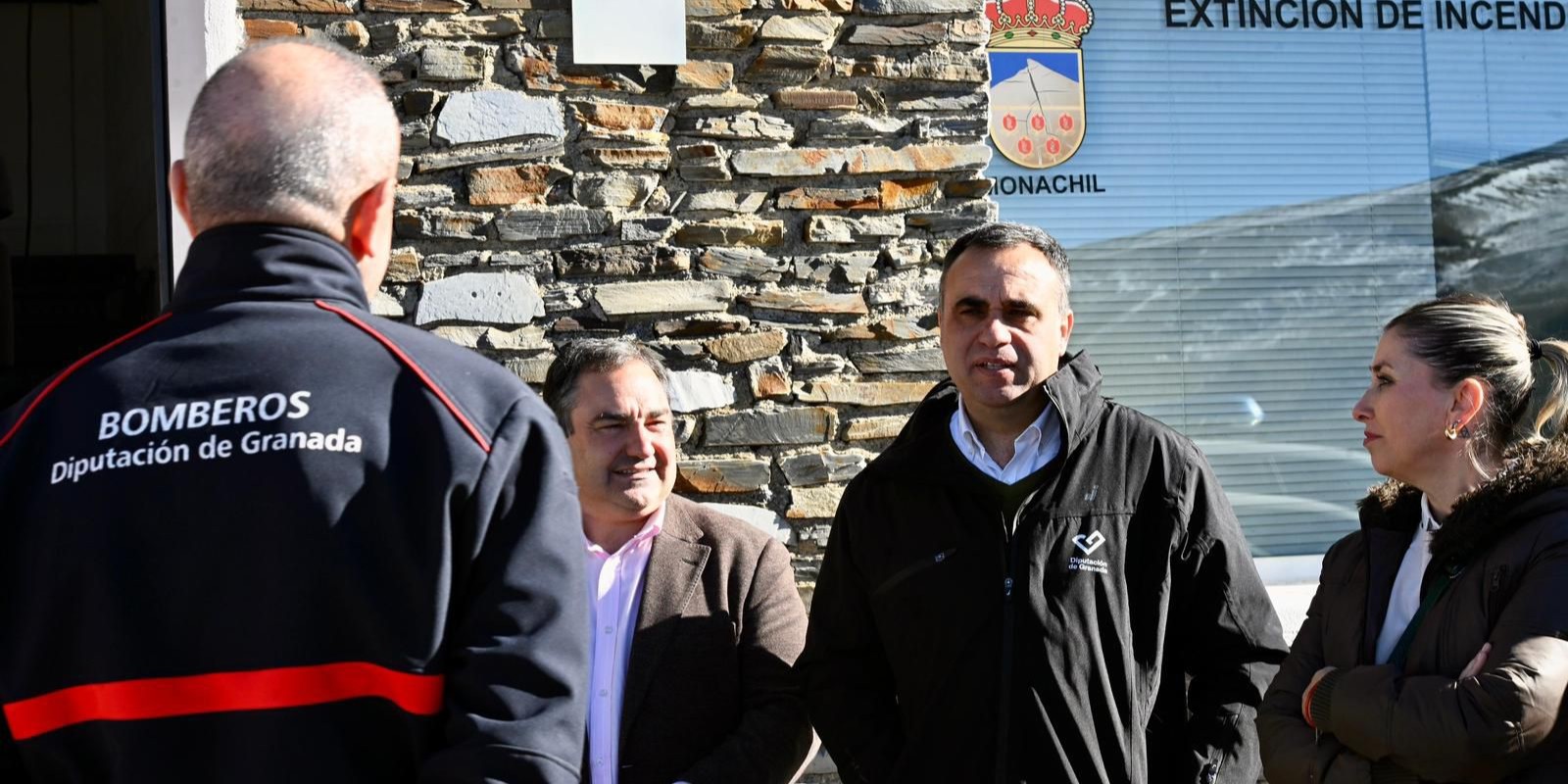 la-diputacion-de-granada-refuerza-la-seguridad-en-sierra-nevada-aumentando-a-cinco-los-bomberos-por-turno-para-la-temporada-de-esqui