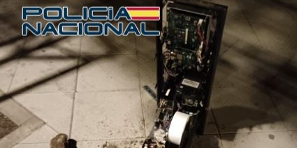 granada-detenido-tras-intentar-reventar-un-parquimetro-a-pedradas-para-robar-la-recaudacion