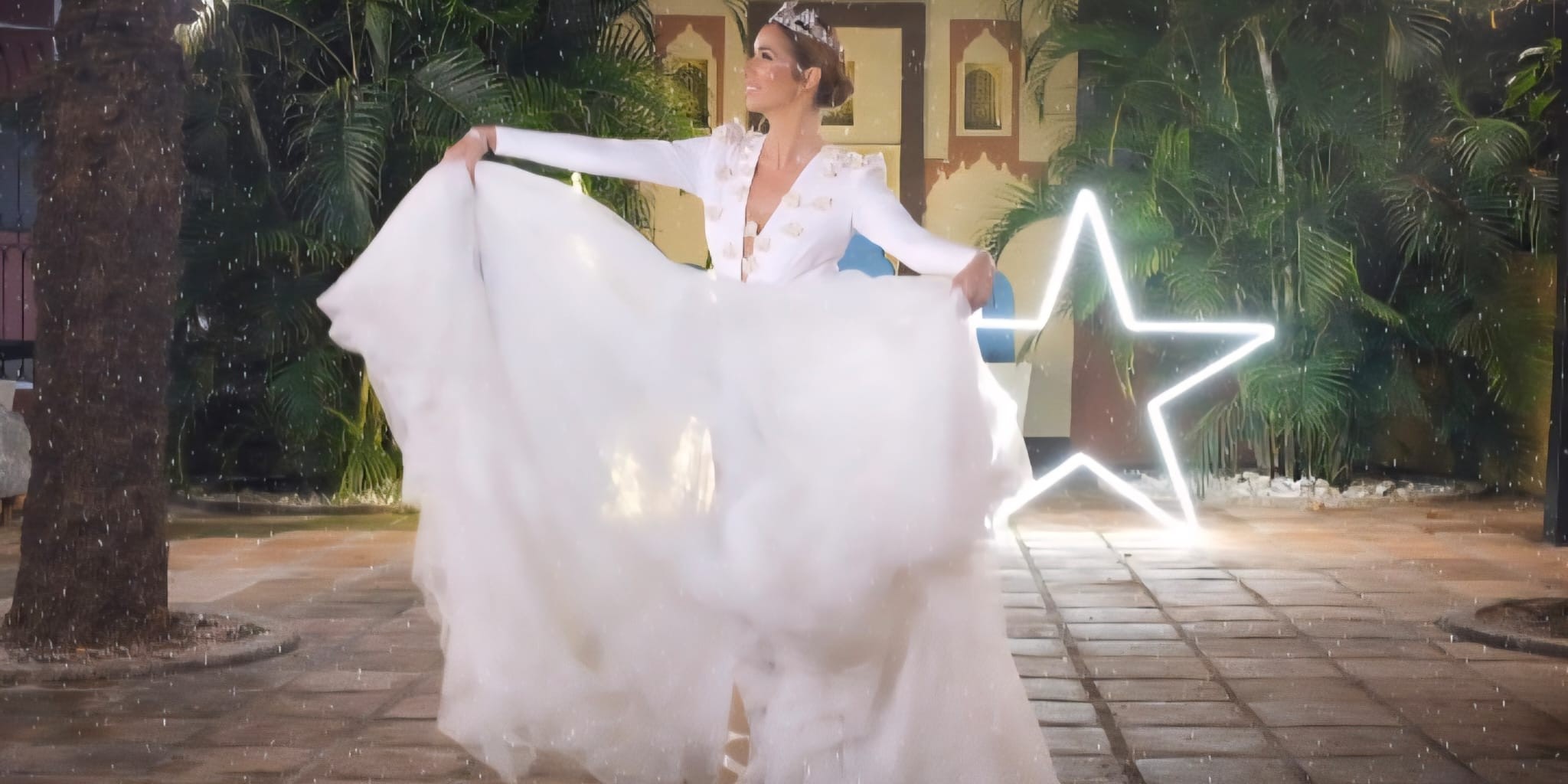 almunecar-lanza-entre-luces-y-suenos-una-navidad-2025-con-nuevo-encendido-en-la-plaza-del-mercado-grandes-eventos-culturales-propuestas-juveniles-y-acciones-para-impulsar-el-comer