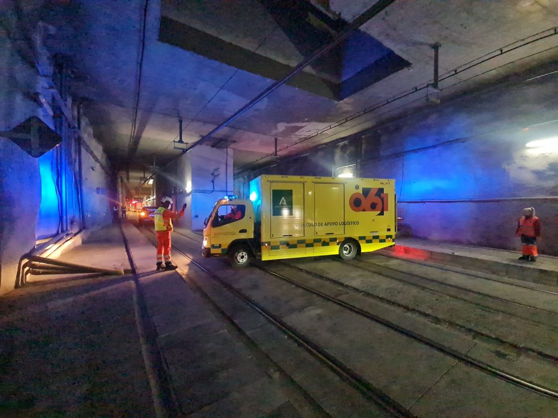 granada-recrea-un-incendio-en-el-metro-para-entrenar-la-respuesta-sanitaria-y-de-emergencias