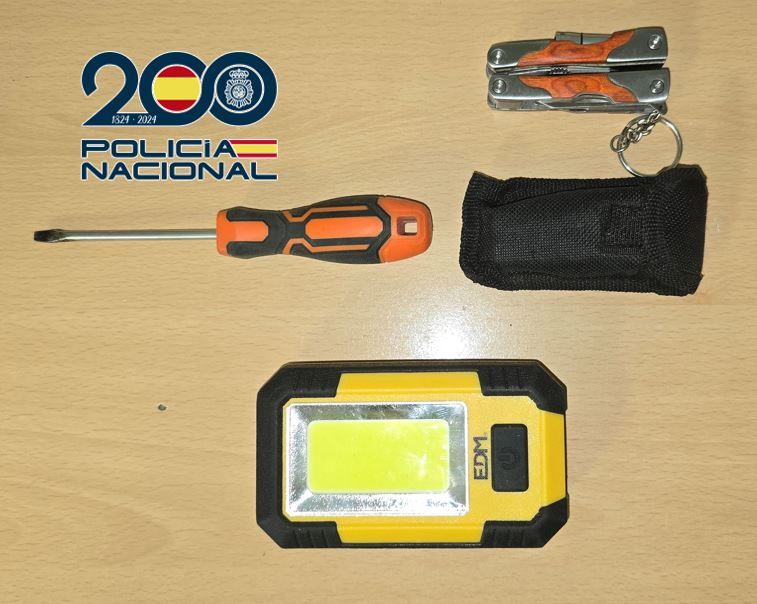 la-policia-nacional-detiene-a-11-personas-por-robos-en-vehiculos-en-albayda-y-refuerza-el-dispositivo-de-seguridad-en-el-barrio