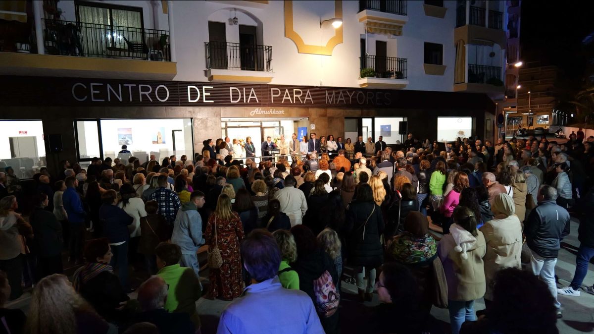 iu-almunecar-la-herardura-critica-la-imposicion-de-un-rezo-y-el-uso-de-agua-bendita-en-un-acto-publico-del-ayuntamiento