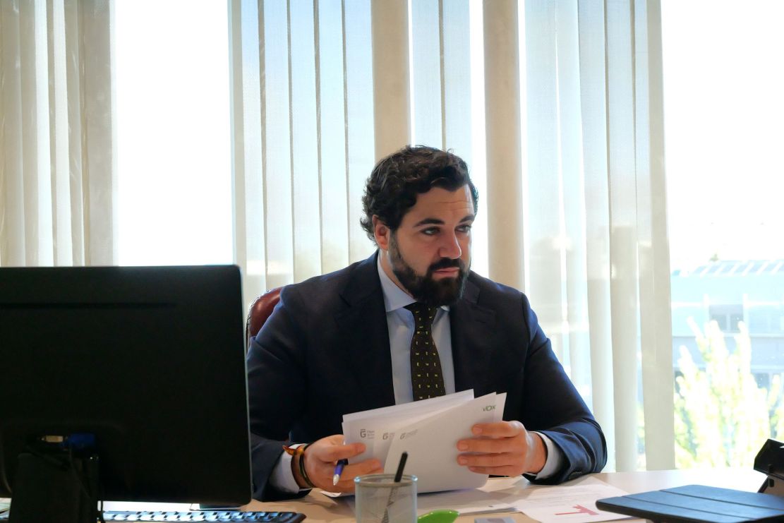 gustavo-de-castro-vox-reclama-a-diputacion-nuevos-puntos-de-encuentro-familiar-en-cada-comarca-de-granada-para-evitar-desplazamientos-y-listas-de-espera