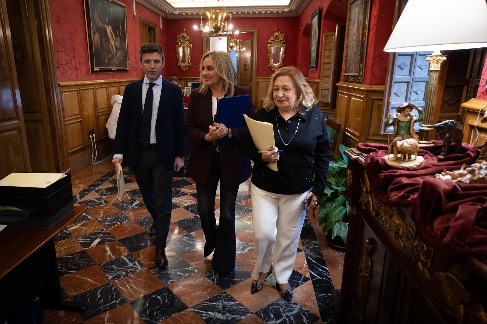 ayuntamiento-de-granada-presenta-unas-cuentas-historicas-de-358-millones-que-duplican-fondos-para-personas-mayores-y-familias-vulnerables