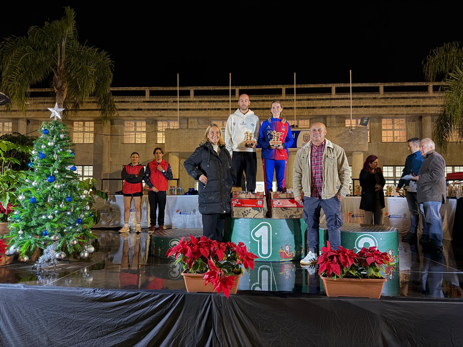 lluvia-y-emocion-en-motril-diego-clemente-cano-y-claudia-marquez-contreras-conquistan-la-san-silvestre