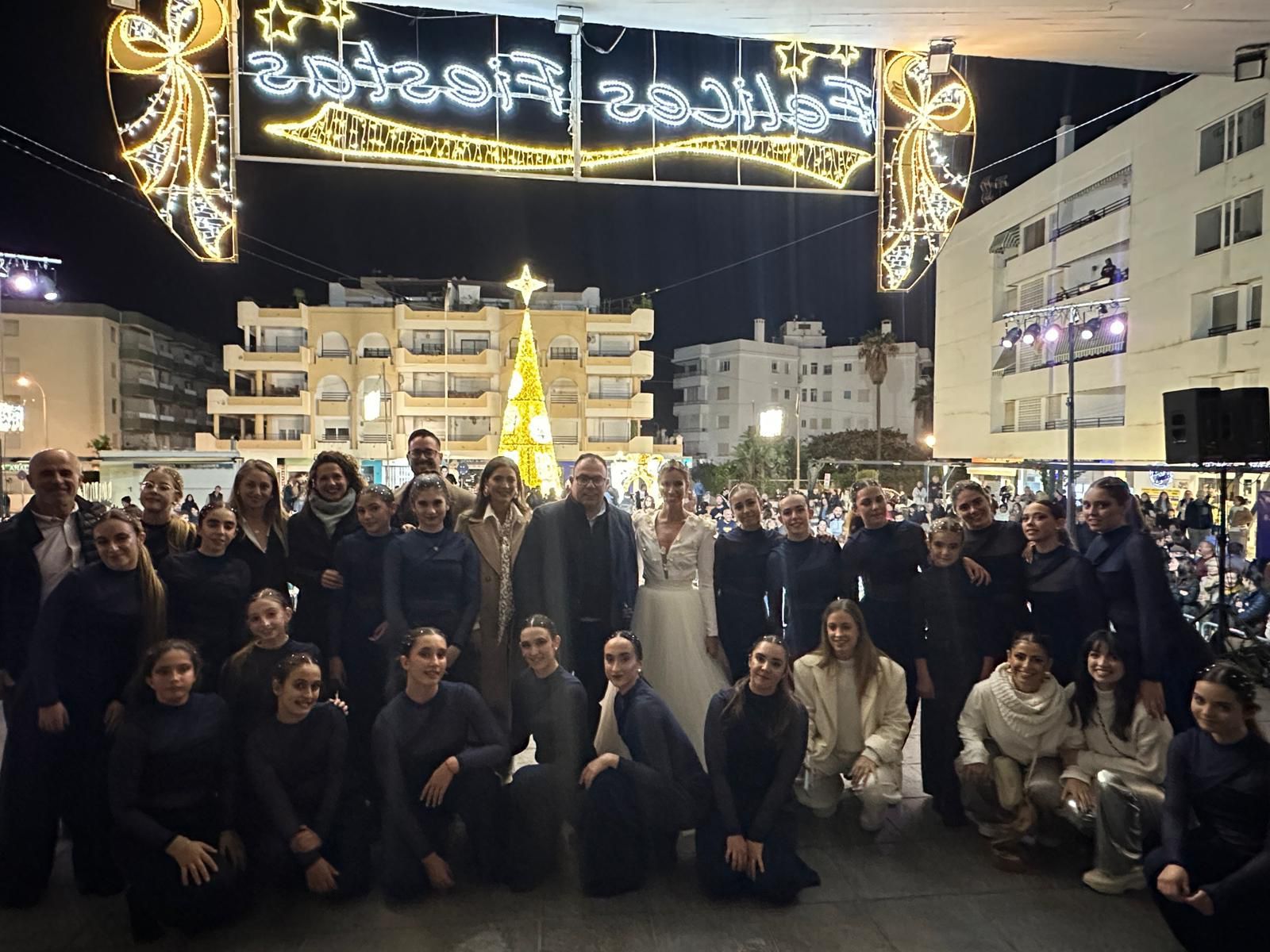 la-herradura-enciende-la-magia-de-la-navidad-con-un-emotivo-acto-en-la-plaza-de-la-independencia
