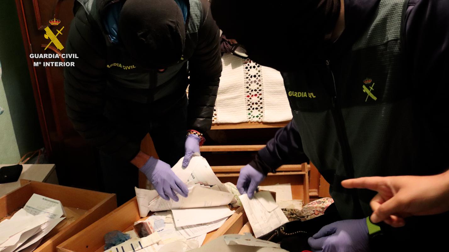 granada-la-policia-nacional-detiene-a-27-personas-en-motril-tras-inspeccionar-4-locales-y-realizar-74-identificaciones-en-gran-operacion-contra-la-inmigracion-ilegal