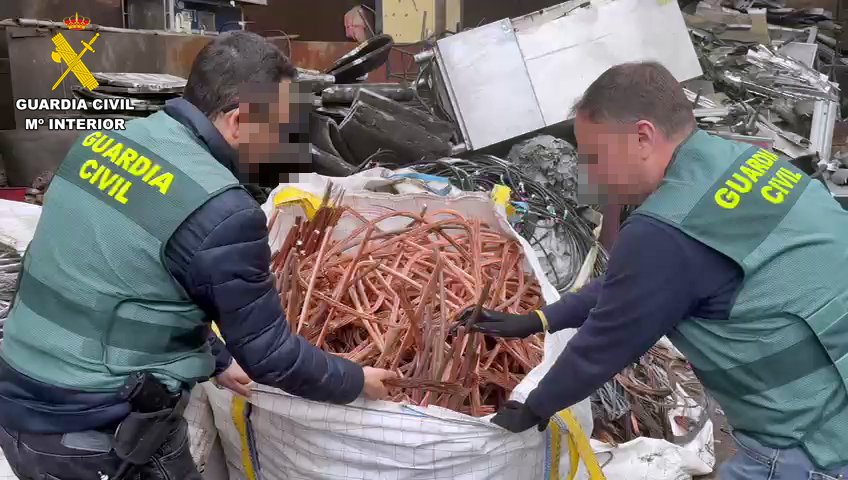 granada-cuatro-hombres-arrestados-por-robar-800-kg-de-cobre-de-una-empresa-electrica