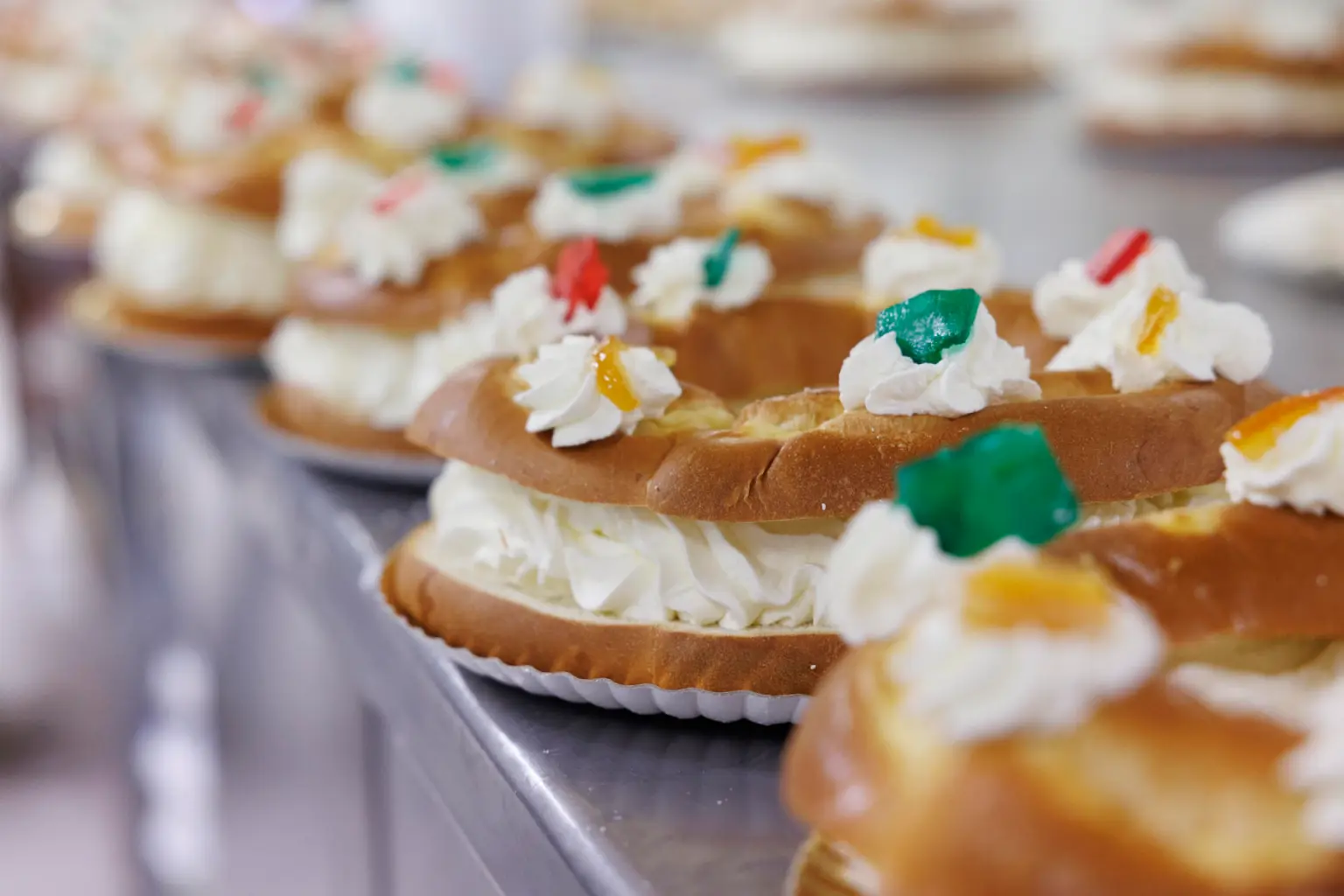 la-ocu-advierte-del-abuso-de-aditivos-y-de-la-mezcla-de-grasas-en-los-roscones-del-super