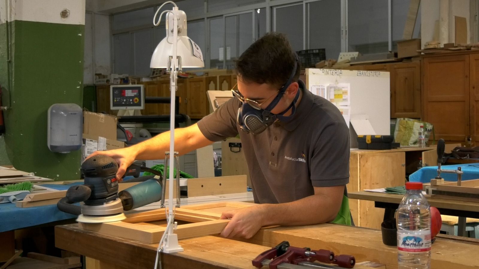 granada-se-convoca-las-pruebas-de-acceso-a-fp-2025-2026-inscripcion-del-12-al-23-de-enero-y-examenes-del-6-al-30-de-abril-en-un-modelo-renovado-por-competencias