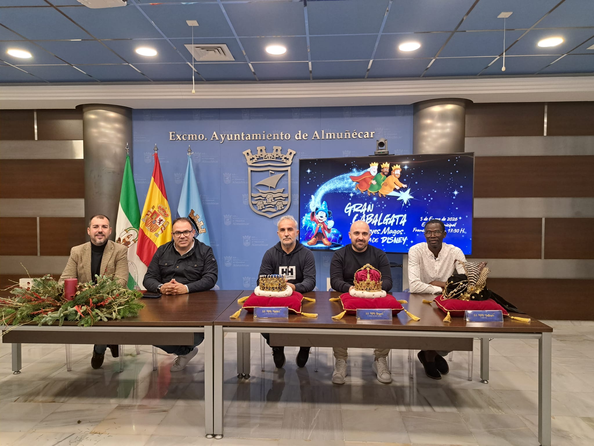 almunecar-prepara-la-cabalgata-de-reyes-2026-con-10-carrozas-11-pasacalles-y-reparto-de-5-000-juguetes-y-10-000-kg-de-caramelos