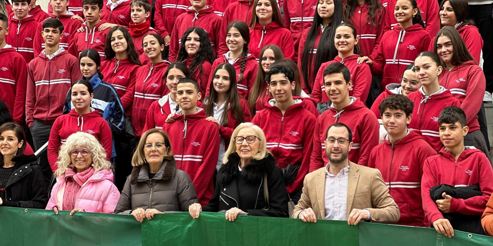 granada-el-dia-de-la-bandera-reune-a-150-alumnos-en-una-jornada-cultural-en-el-museo-memoria-de-andalucia
