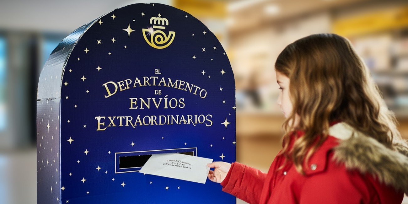 los-buzones-magicos-de-correos-llenan-de-ilusion-las-oficinas-de-granada