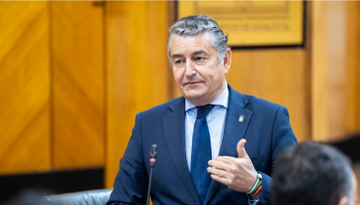 el-consejero-de-sanidad-defiende-la-seguridad-de-los-traslados-criticos-en-granada-y-tilda-los-incidentes-recientes-de-puntuales-y-excepcionales