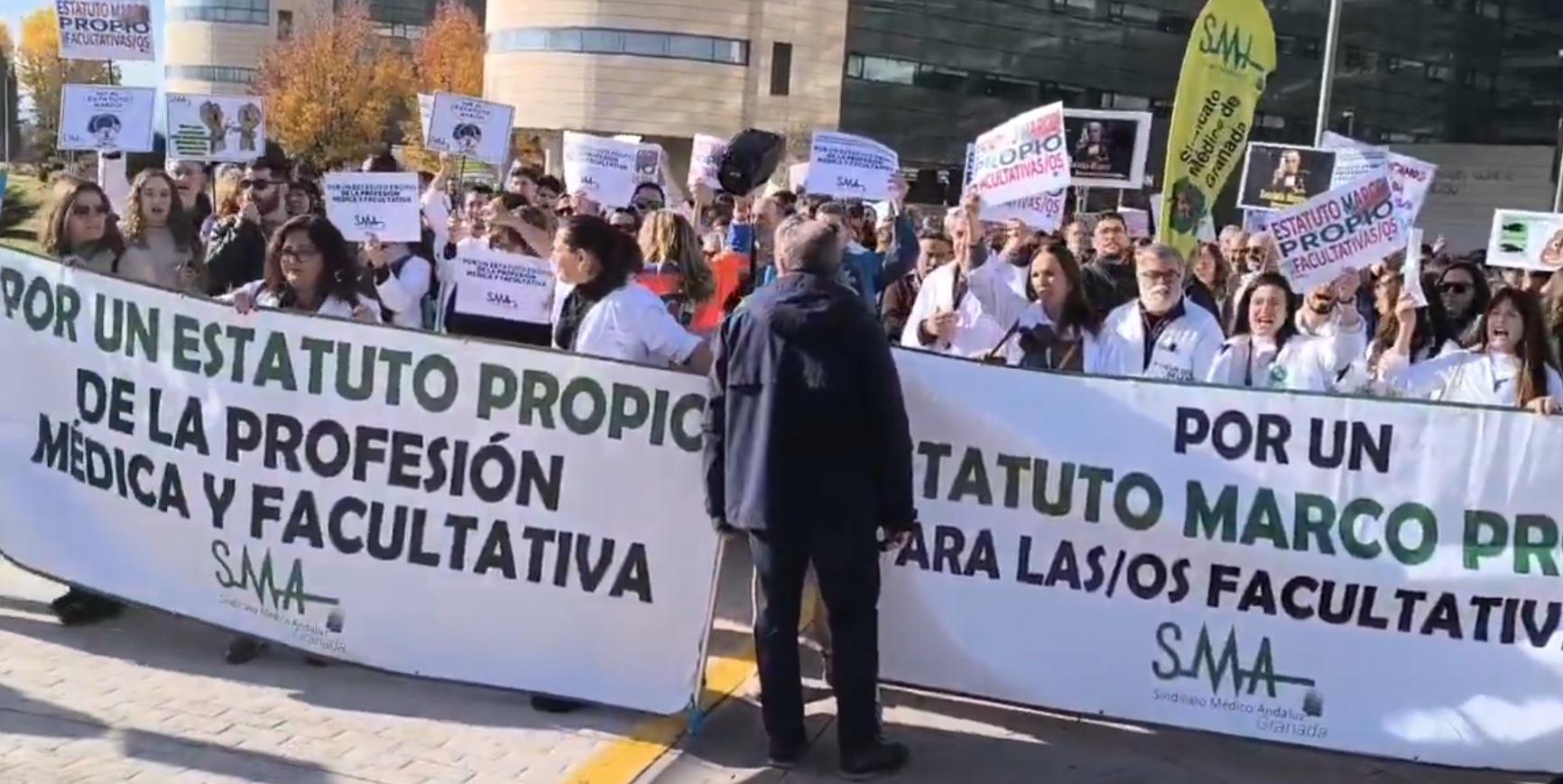 granada-y-andalucia-en-tension-sanitaria-huelga-medica-masiva-contra-jornadas-inhumanas-y-un-estatuto-marco-sin-consenso