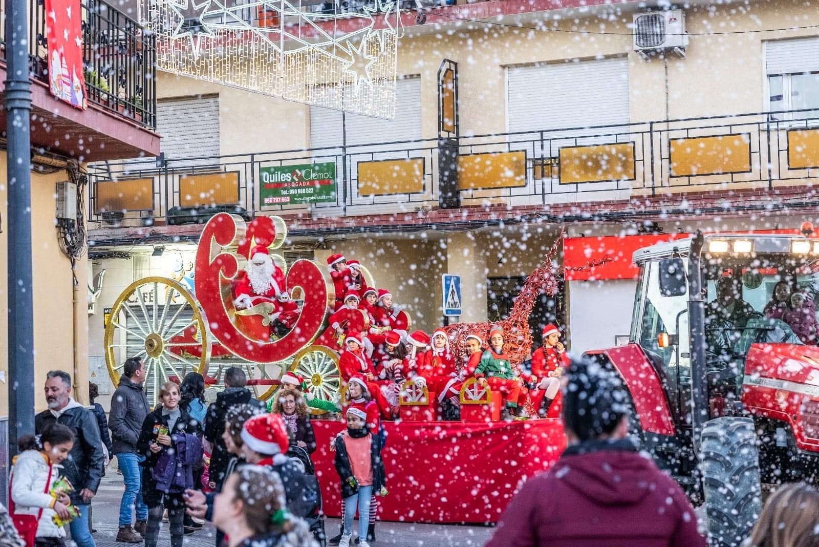 mas-de-200-mamas-noeles-reivindicaran-este-martes-la-igualdad-en-otura-en-una-cabalgata-unica-en-espana