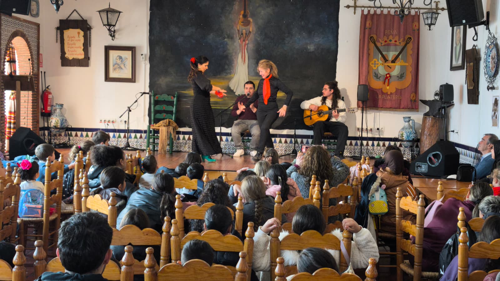 granada-impulsa-acercate-al-flamenco-12-sesiones-27-centros-y-1-130-escolares-para-acercar-el-arte-jondo-a-las-aulas