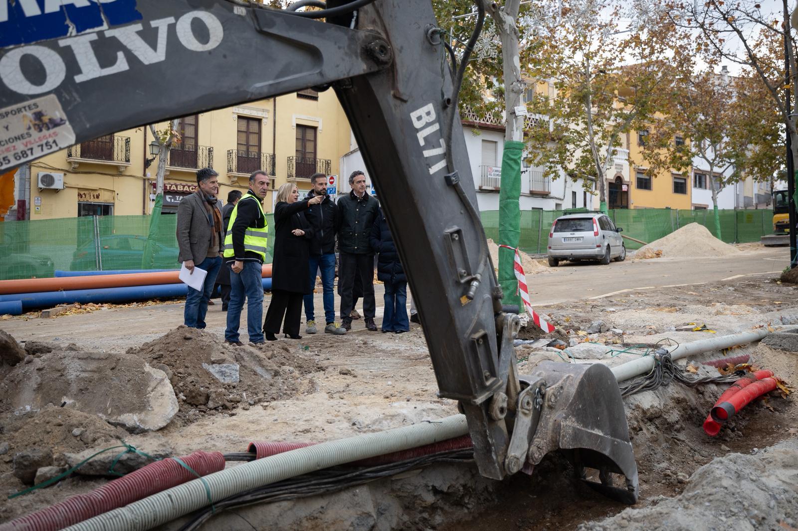 granada-transforma-la-avenida-cervantes-en-un-bulevar-de-440-m-con-38-luces-led-16-arboles-nuevos-y-180-plazas-de-aparcamiento