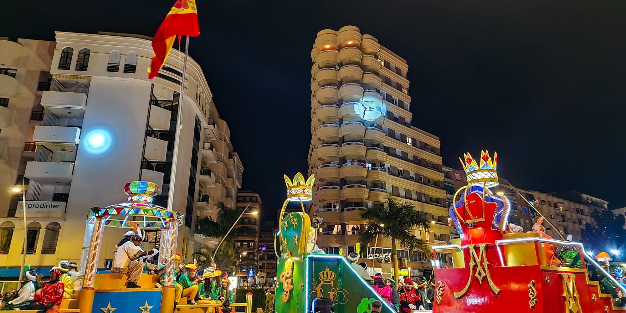 motril-la-lluvia-amenaza-la-noche-de-reyes-en-la-costa-tropical-y-pone-en-vilo-las-cabalgatas