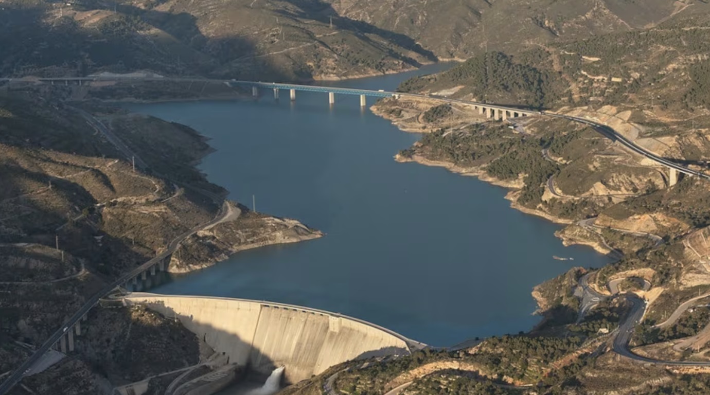 granada-la-junta-insta-al-gobierno-a-desbloquear-las-conducciones-de-rules-tras-perderse-los-fondos-europeos